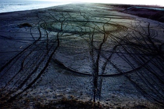 摄影师志贺理江子摘得首届梅原猛人类哲学奖