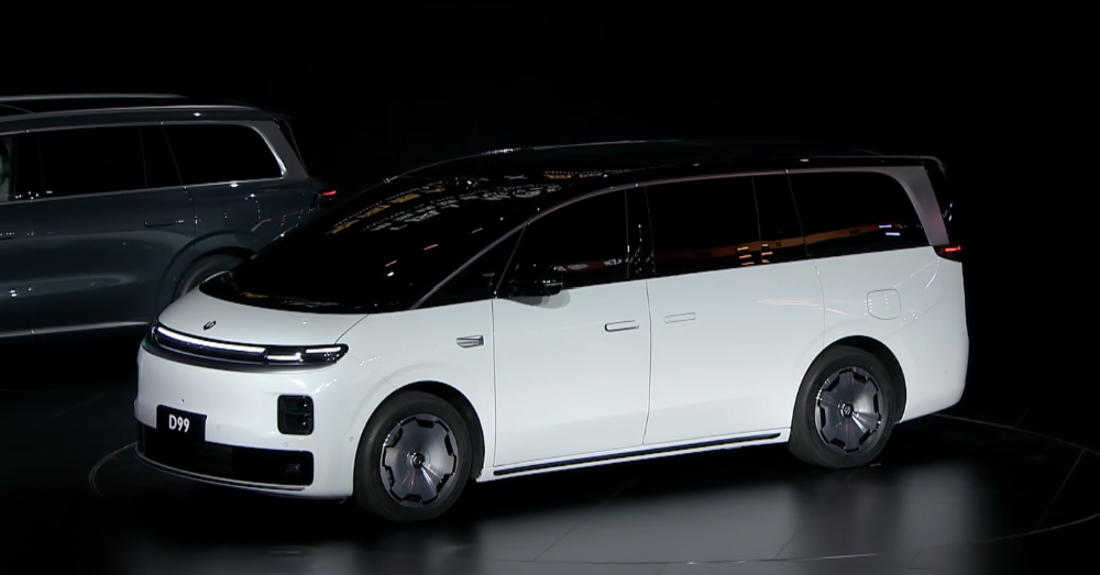 小米问界仅差近千台!新势力月销集体走跌,两家接近“腰斩”