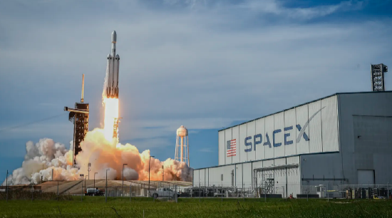 马斯克旗下SpaceX宣布收购人工智能企业xAI