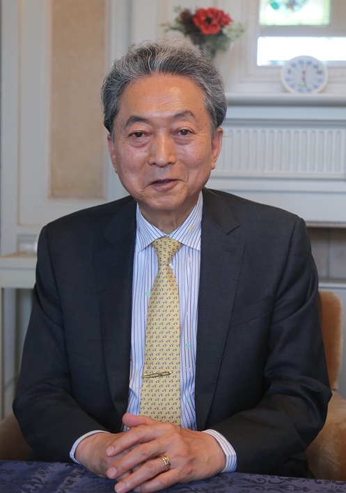 鸠山由纪夫再发文批高市:“不适合担任首相”