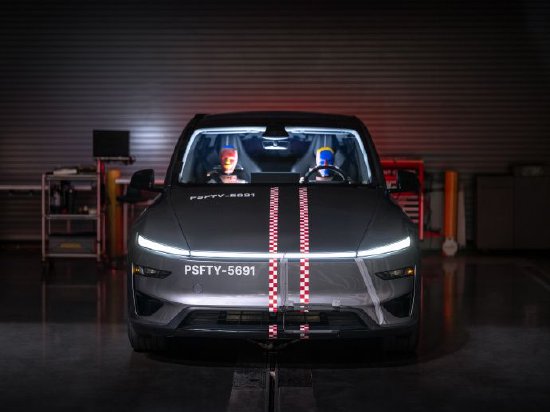 特斯拉:“安全至上”始终是特斯拉造车的首要原则