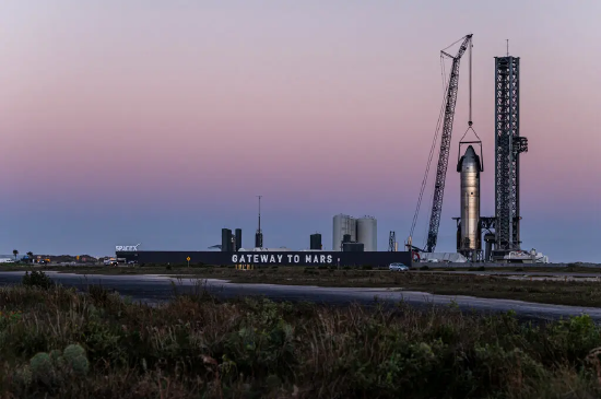 马斯克超大型并购案背后的数字与待解问题
