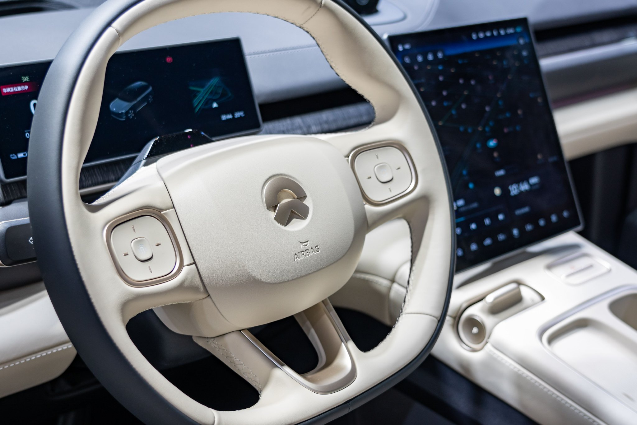 李斌兑现军令状：蔚来预告将实现创立11年以来首次季度盈利