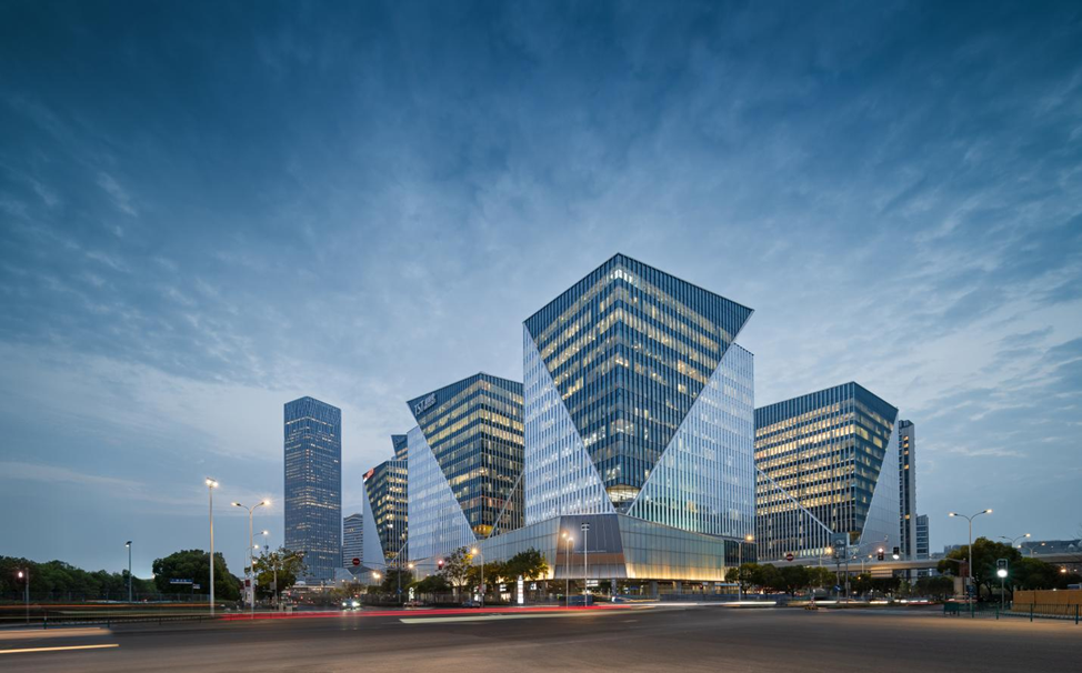 办公租赁逆势增长72%,陆家嘴集团“深耕内功”的一年