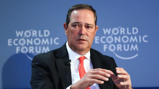 思科盈利与营收均超预期,但业绩展望平淡,股价下跌7%