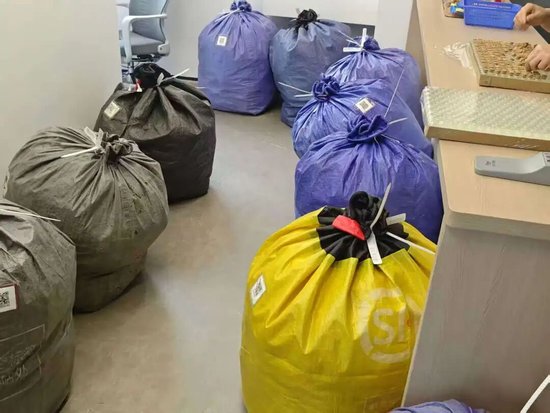 黄金消费火热、春节不打烊，电商人一周三飞