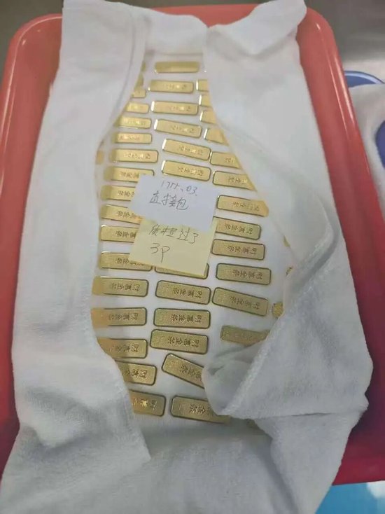 黄金消费火热、春节不打烊，电商人一周三飞