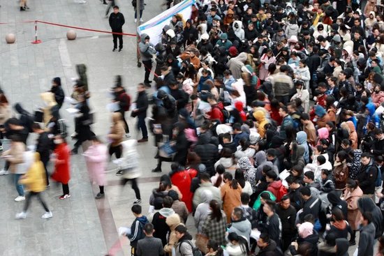 考公火爆，缩编却开始了