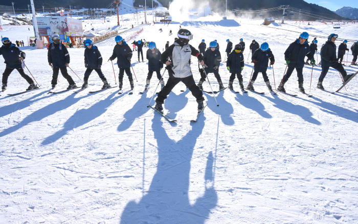 从信贷到消费，银行竞逐万亿冰雪经济赛道
