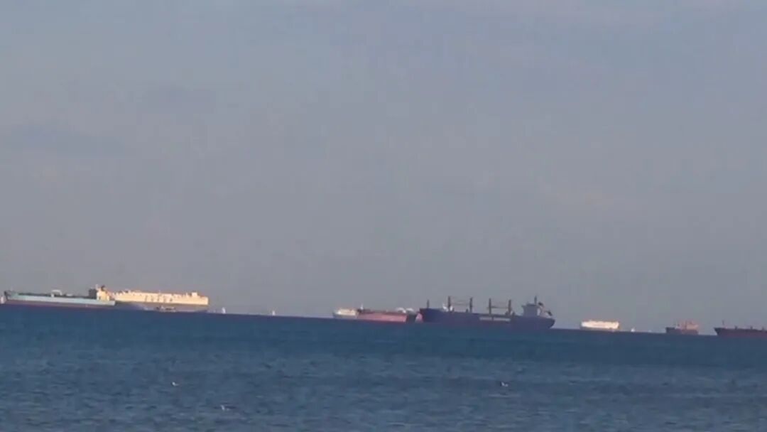 霍尔木兹海峡禁航，已有油轮被击沉！国内船企：未接到封锁消息，正准备进去装货