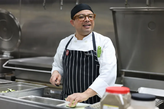 “我们想念加拿大朋友”：特朗普对加威胁重创拉斯维加斯旅游业