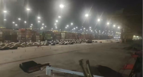 霍尔木兹海峡受困中国船员：“只要钱给到位，去伊朗装货也不怕”