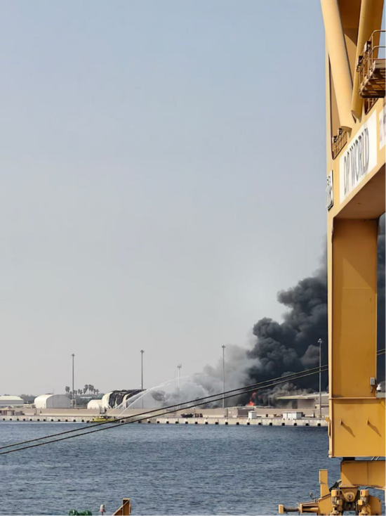 霍尔木兹海峡受困中国船员：“只要钱给到位，去伊朗装货也不怕”