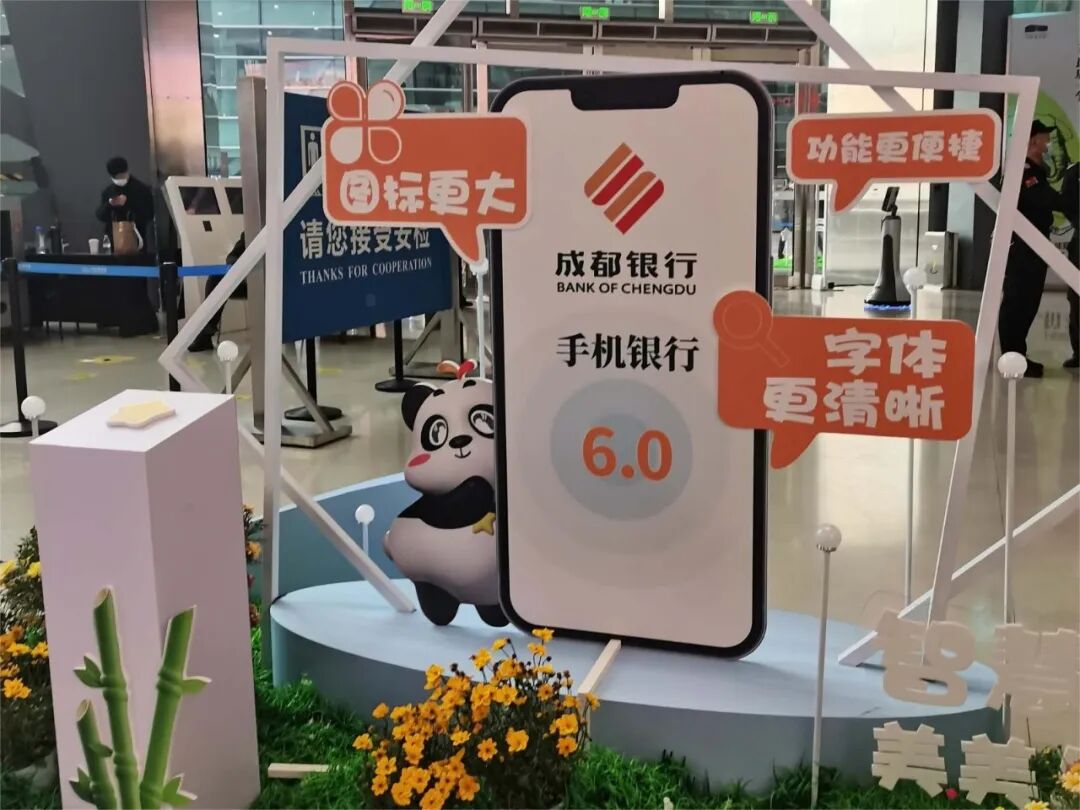 央行原副行长李东荣：要加快制定大模型技术金融应用安全规范，避免技术异化带来的算法歧视、精准排除