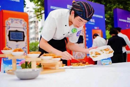 机器人掀起后厨革命