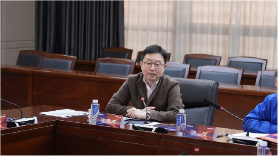 中集车辆董事长兼CEO李贵平一行到访陕汽共商合作发展新策，一体化全球第40000列交车