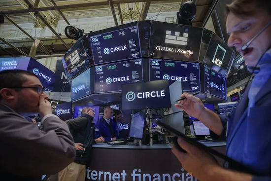 涉中概股“杀猪盘”！华尔街三家IPO承销商被查，两家与特朗普有关