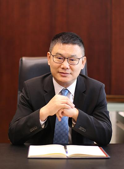 两会丨全国政协委员、国泰君安国际控股公司董事会主席阎峰建议：适时分步下调港股通合格投资者准入门槛