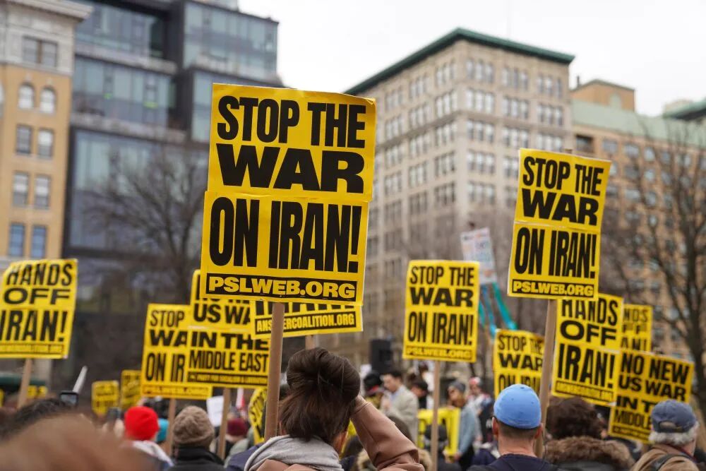 打击伊朗遭遇三大反噬，美国还能撑多久？