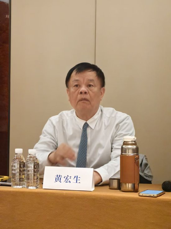 对话黄宏生：中国人爱喝茶，无吸毒恶习，“平均百岁”是趋势