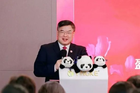 全国员工2.5万，顶级律所盈科老板“爆雷”？曾融资租赁100亿元搞氢能汽车，3天前还出席妇女节活动