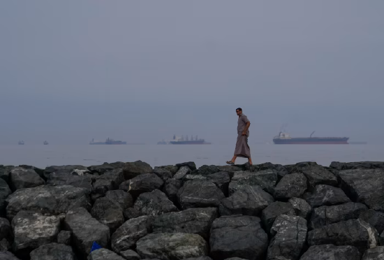 霍尔木兹危机持续升级,航道恐长期关闭