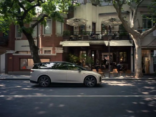 理想第一份AI公司财报，背后是五个问题