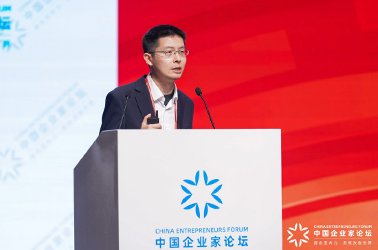 宇树科技王兴兴:预计今年人形机器人会跑得比博尔特还快