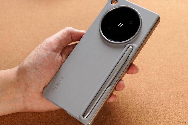 OPPO Find N6真实使用体验:屏幕“好平”,AI生产力“好评”