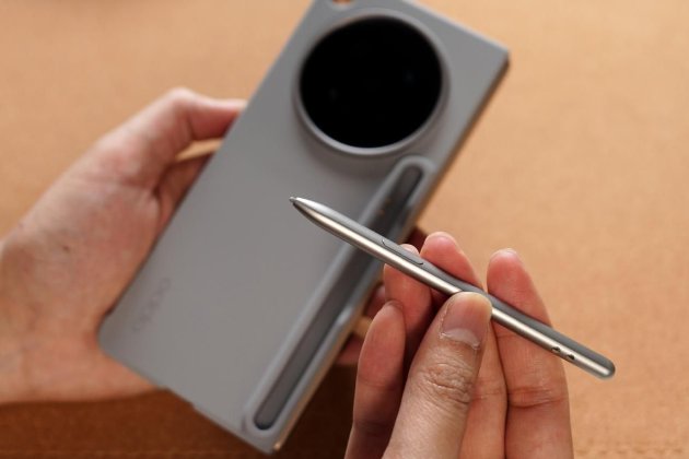 OPPO Find N6真实使用体验:屏幕“好平”,AI生产力“好评”