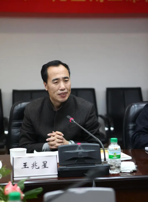 原银保监会副主席王兆星因病去世