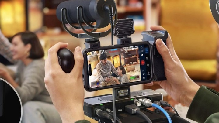 一台造梦,一台赚钱,苹果 50 周年还藏了两台新 iPhone