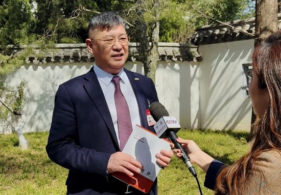 媒体专访|绿地张玉良接受多家媒体专访:全力止跌回稳,让房地产在经济发展与人民富裕中发挥应有作用