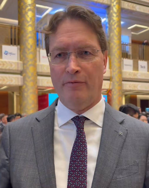 梅赛德斯奔驰康林松：在中国拥有深入的合作伙伴关系，与字节跳动、腾讯、阿里巴巴等建立了合作