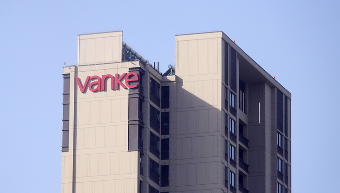 郁亮卸任万科法定代表人，黄力平接任