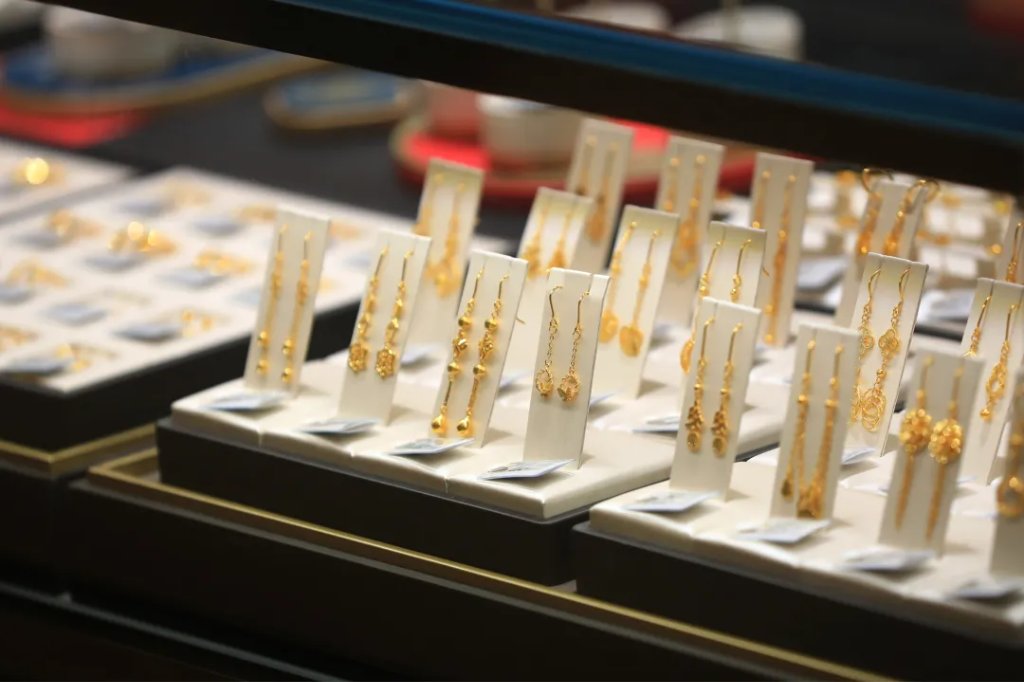 金、银大跌!国内金价跌破1000元