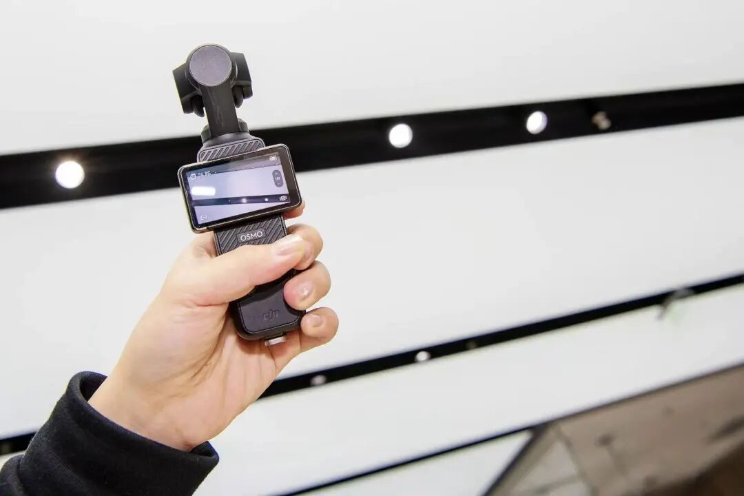 大疆起诉影石:专利权属纠纷立案,多名前研发人员被指涉入