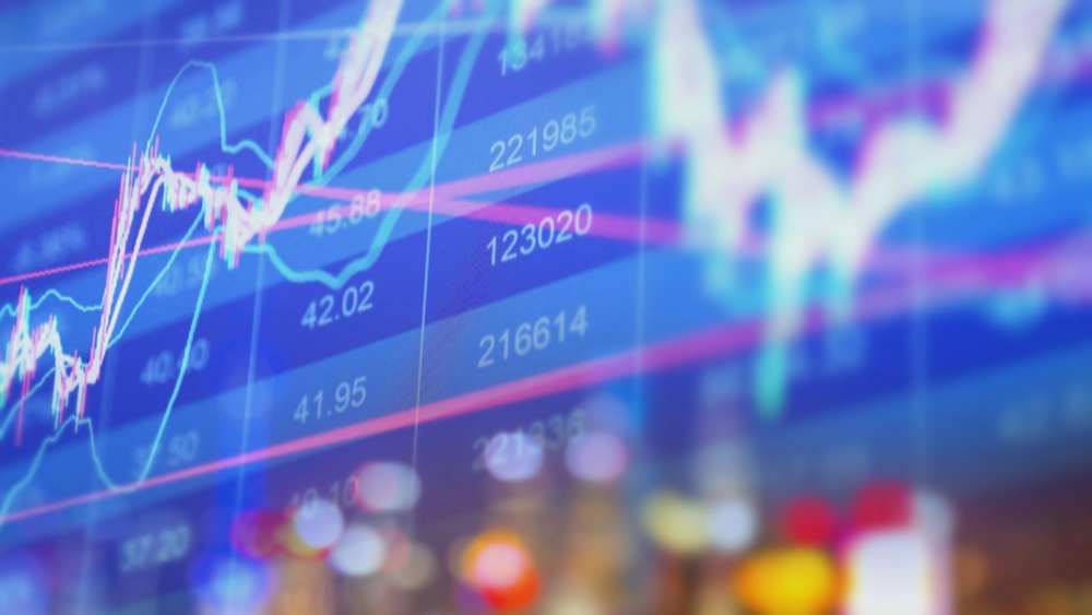 A股险守3800点，机构提醒：别乱接飞刀，等黄金坑再动手