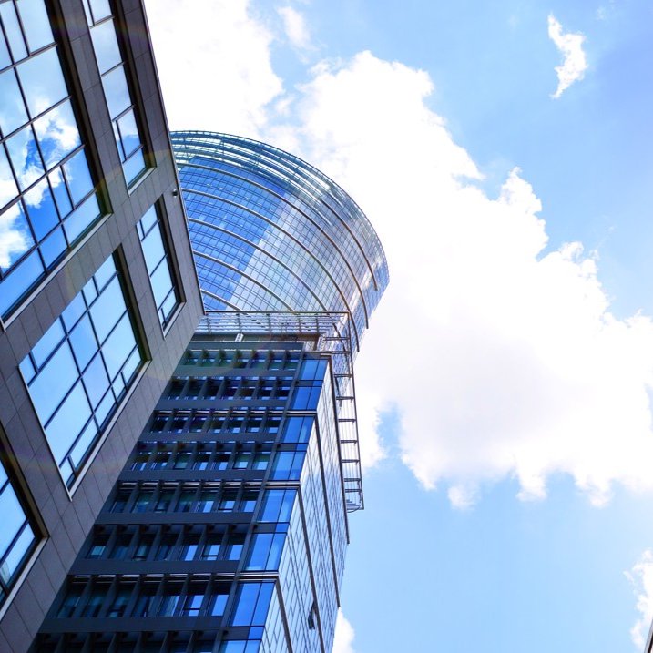 规模首破2000亿,泸州银行减收增利!59岁行长请辞