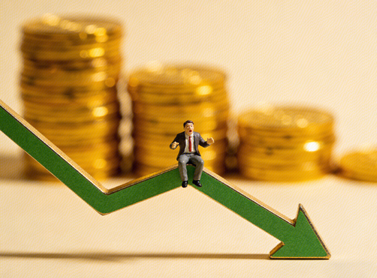 净利骤降34%!爱美客“神话”破灭,高毛利护城河还能守多久?