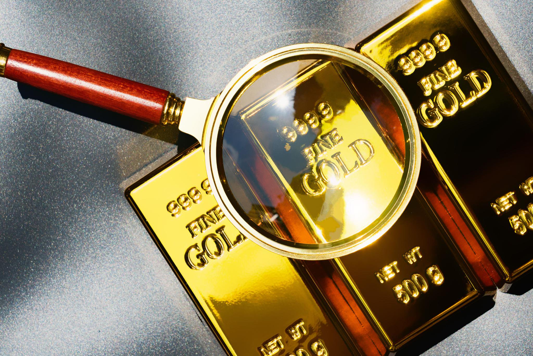 紫金矿业盈利超500亿后“资源饥渴症”加剧，巨额收购中两大疑虑待解