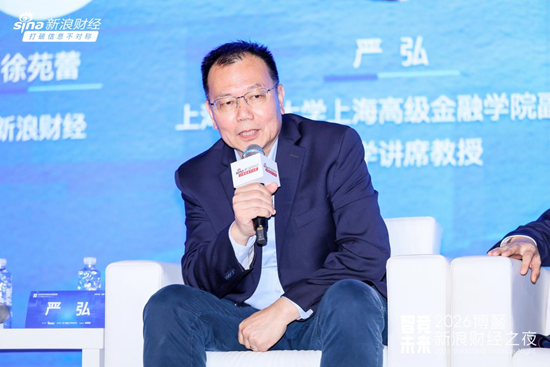 AI时代真相：码农被取代，电工却稳如泰山 | 博鳌新浪财经之夜