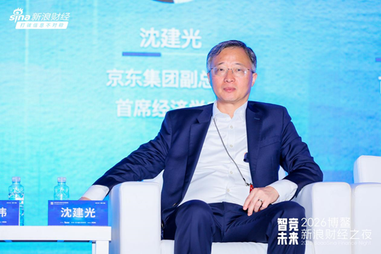 AI时代真相：码农被取代，电工却稳如泰山 | 博鳌新浪财经之夜