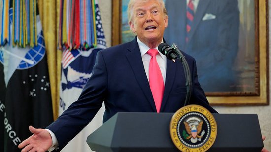 特朗普：伊朗谈判代表“最好尽快认真起来，否则就晚了”