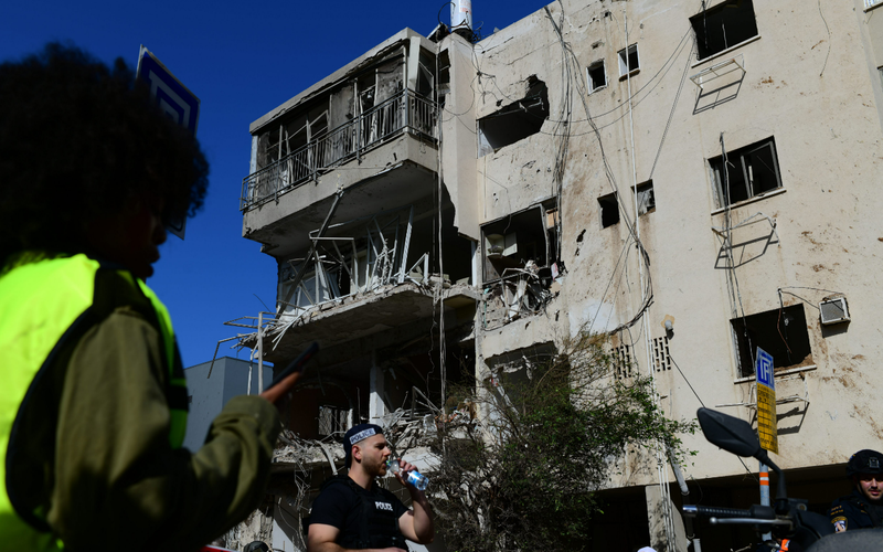 “以军濒临崩溃”，内塔尼亚胡还能打多久？