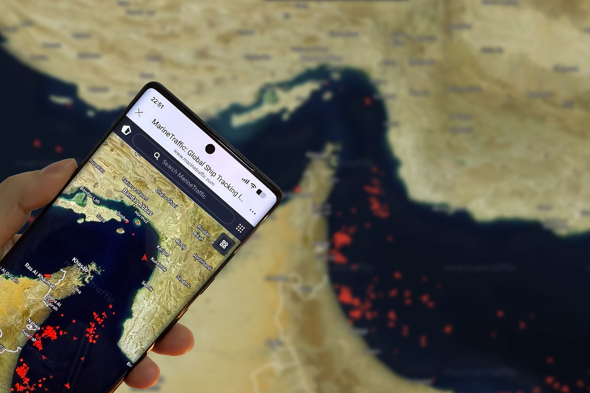 冲突以来首批集装箱船顺利通过波斯湾，包括3艘中国船舶