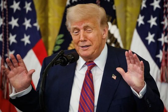 “唐纳德·特朗普国际机场”要来了，更名相关花费或高达550万美元！此前，美元将印上特朗普签名