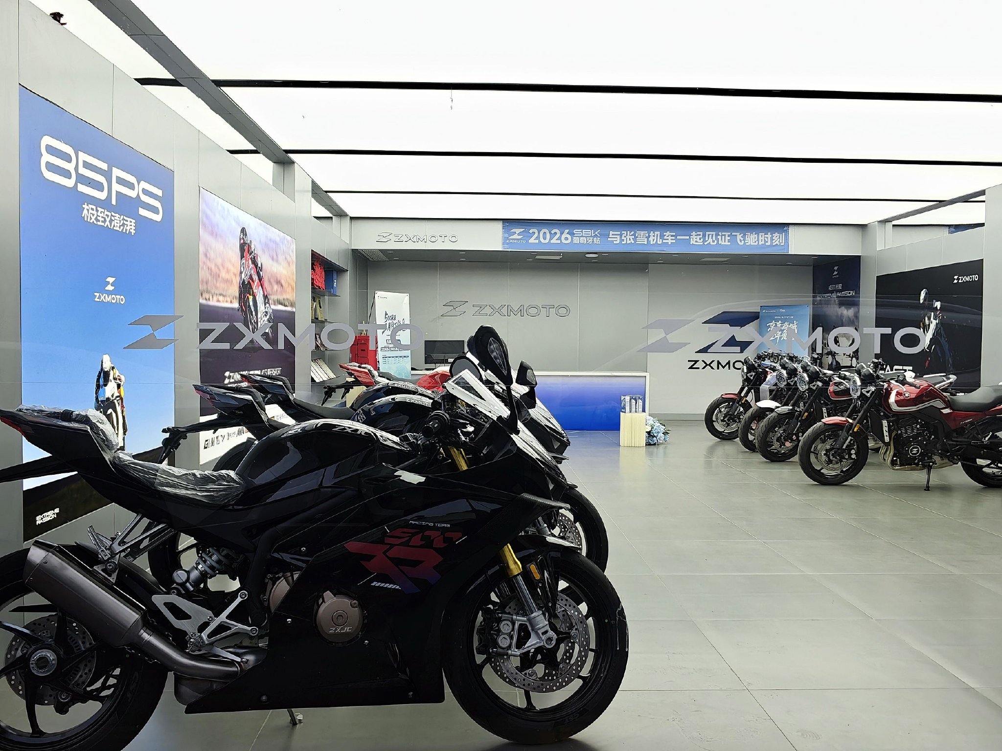 张雪机车爆单：订单排到5-7月，二手平台代买加价至千元