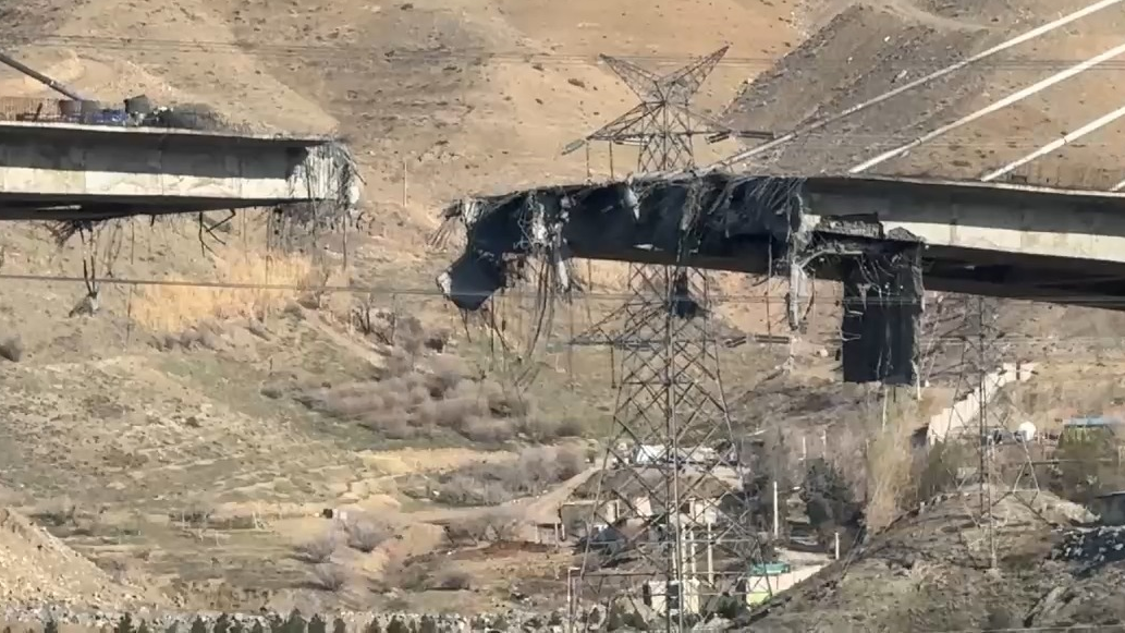 美以空袭伊朗卡拉季大桥已致13人遇难