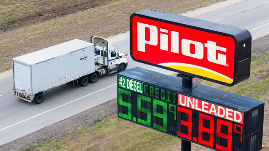 美伊战争引发的“隐性税负”,开始波及美国企业与普通消费者